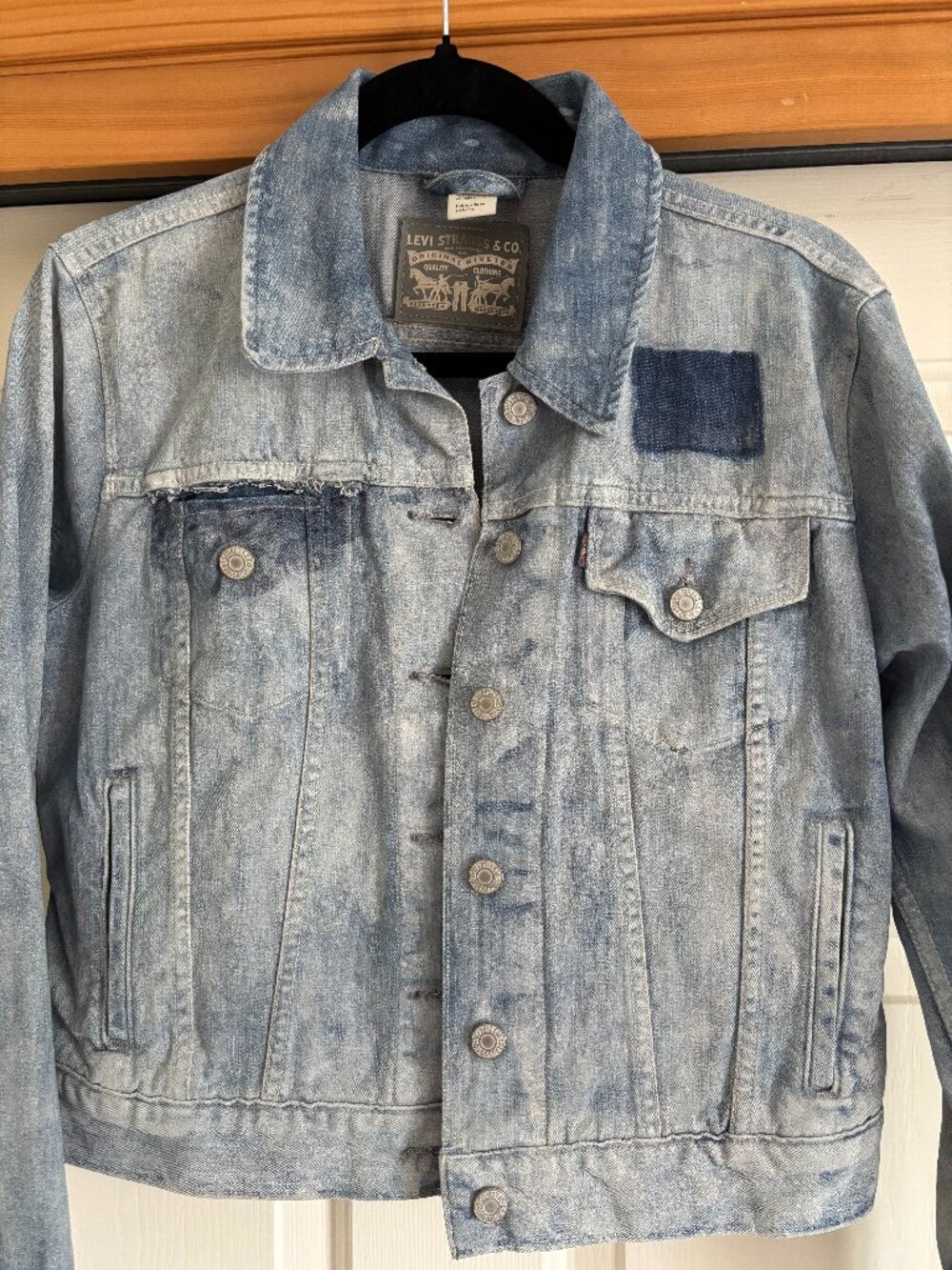 Levi's Distressed Denim Jacket - Size L Fitted